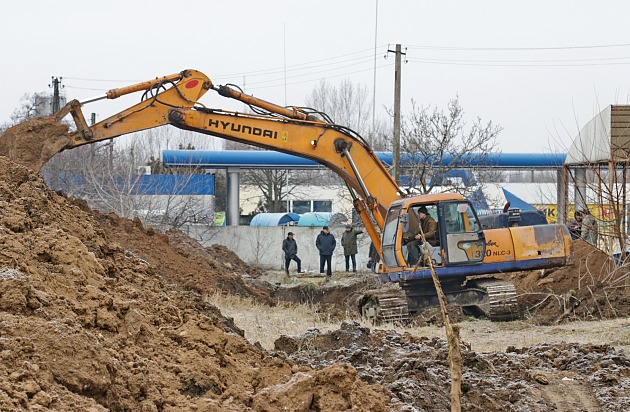 На запорожском курорте затягивается ремонт коллектора: полгорода частично без воды (ФОТО)