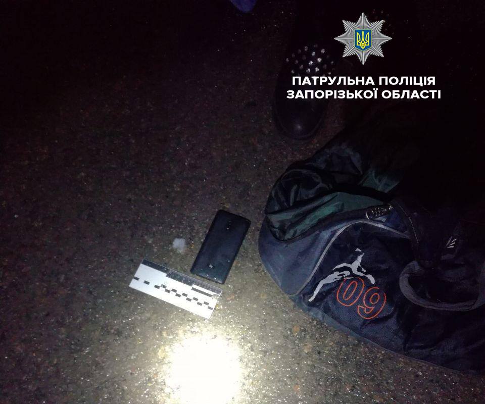 В Запорожье воры вытащили из кармана мужчины смартфон (ФОТО)