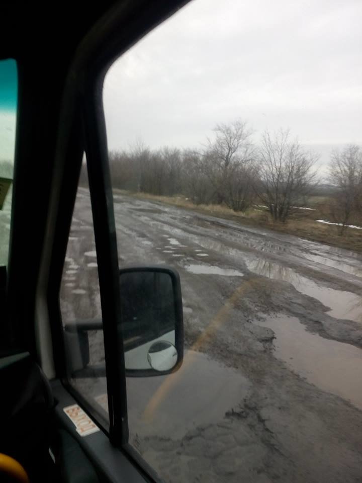 В сети появились шокирующие снимки трассы в Запорожской области (ФОТО)