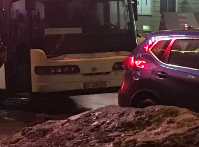 В Запорожье провели обыски в ювелирном магазине (ФОТО)