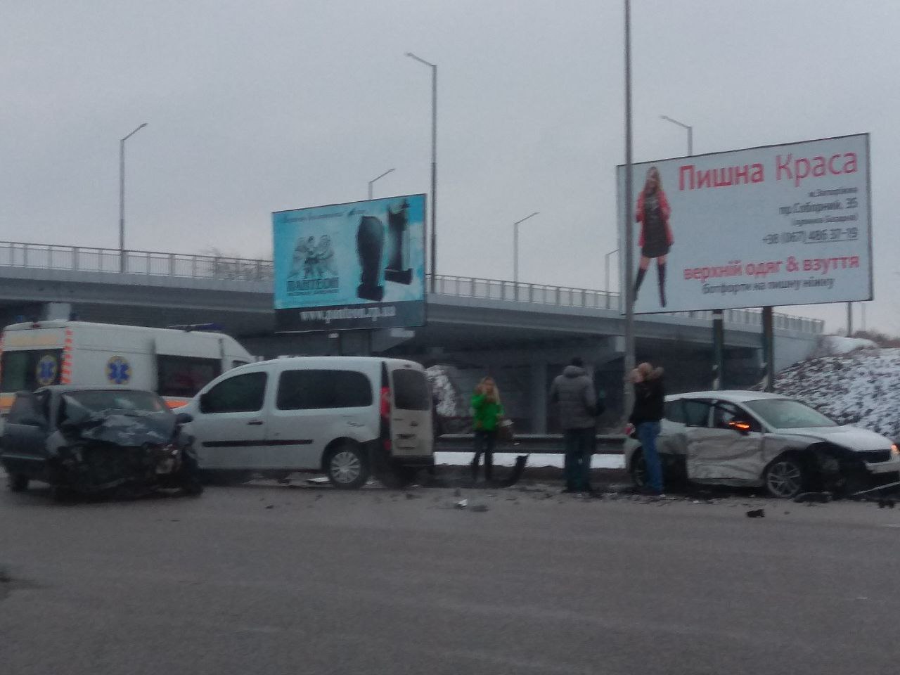 В Запорожье случилось ДТП в Хортицком районе. Есть пострадавшие (ВИДЕО)