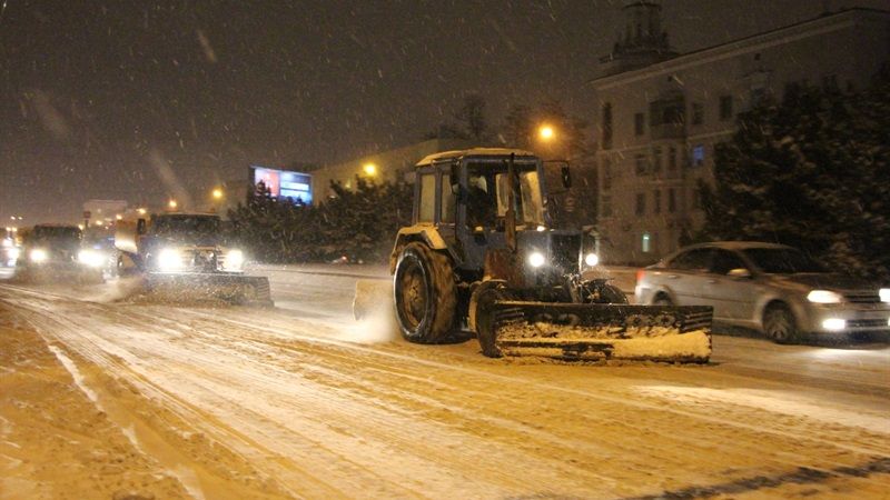 Снег и гололедица: как обстоит ситуация на дорогах Запорожской области (ФОТО)