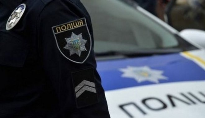 В Запорожье среди ночи напали на двух юношей и ограбили их (ФОТО)