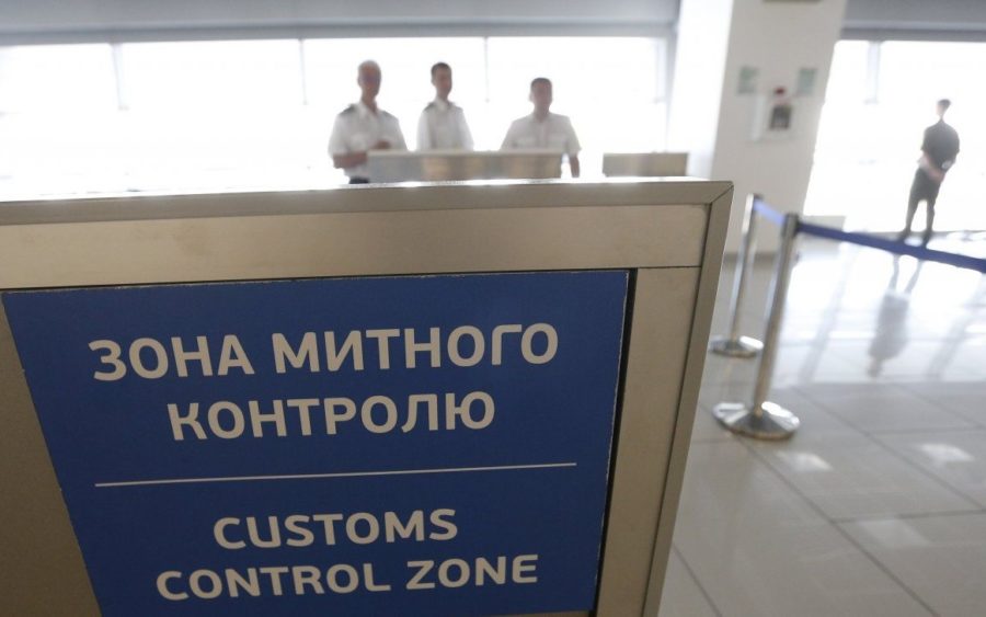 В запорожском аэропорту поймали перевозчика крупной партии анаболиков (ФОТО)