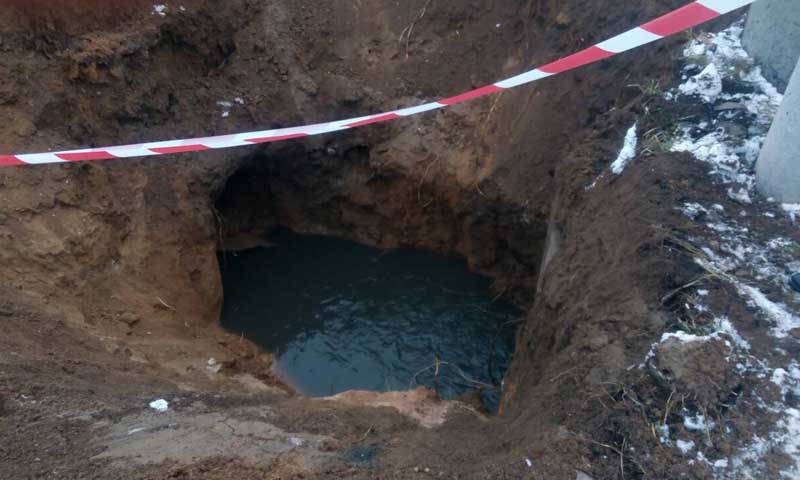 Обвал коллектора на запорожском курорте: новые подробности и ФОТО