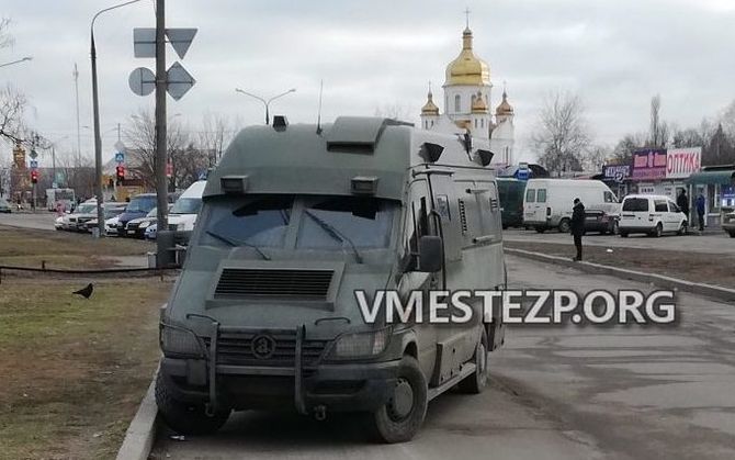 В Запорожье заметили бронированную маршрутку. Подробнее о данном транспорте (ФОТО)