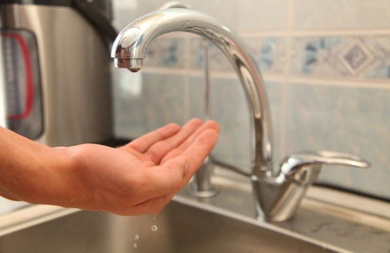 В Бердянске местное население продолжает оставаться без воды