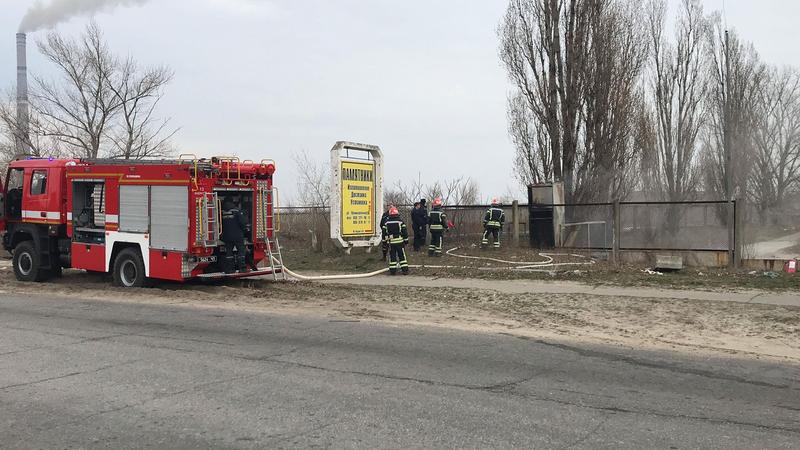 В Энергодаре загорелась подстанция: город частично обесточен (ФОТО, ВИДЕО)