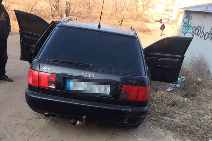В Запорожье патрульные задержали преступников на Audi (ФОТО)