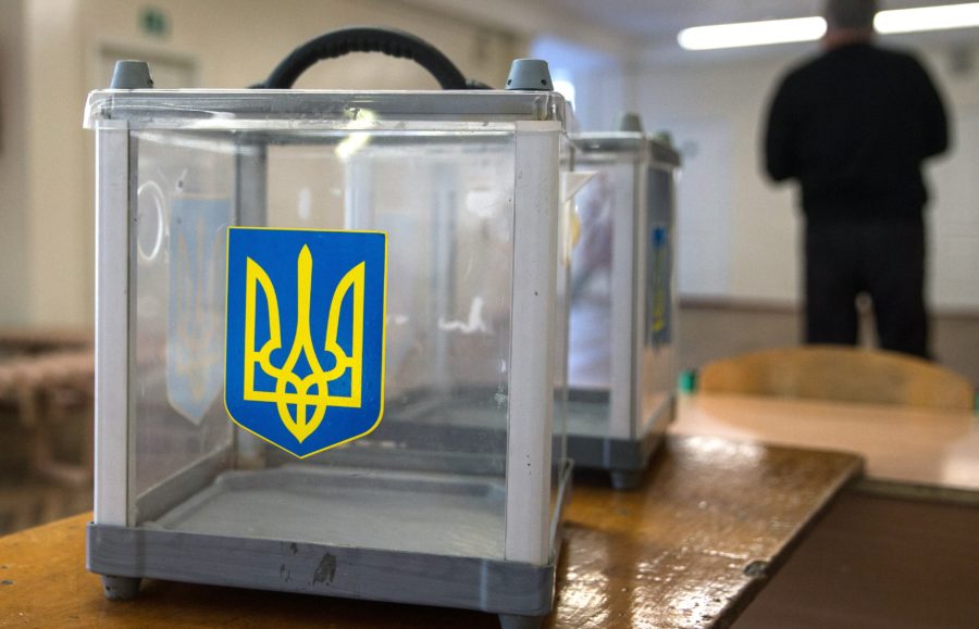 В Запорожье на избирательный участок вызвали полицию: подробности и ВИДЕО с места инцидента