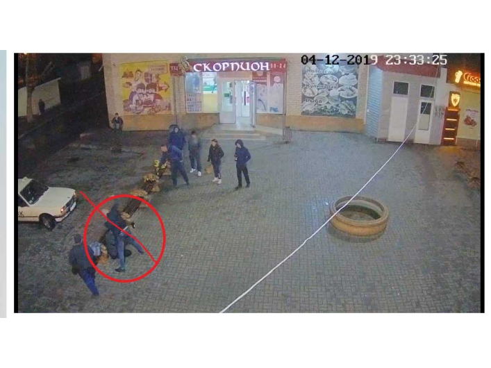 В Запорожской области камеры наблюдения зафиксировали массовую драку (ФОТО)