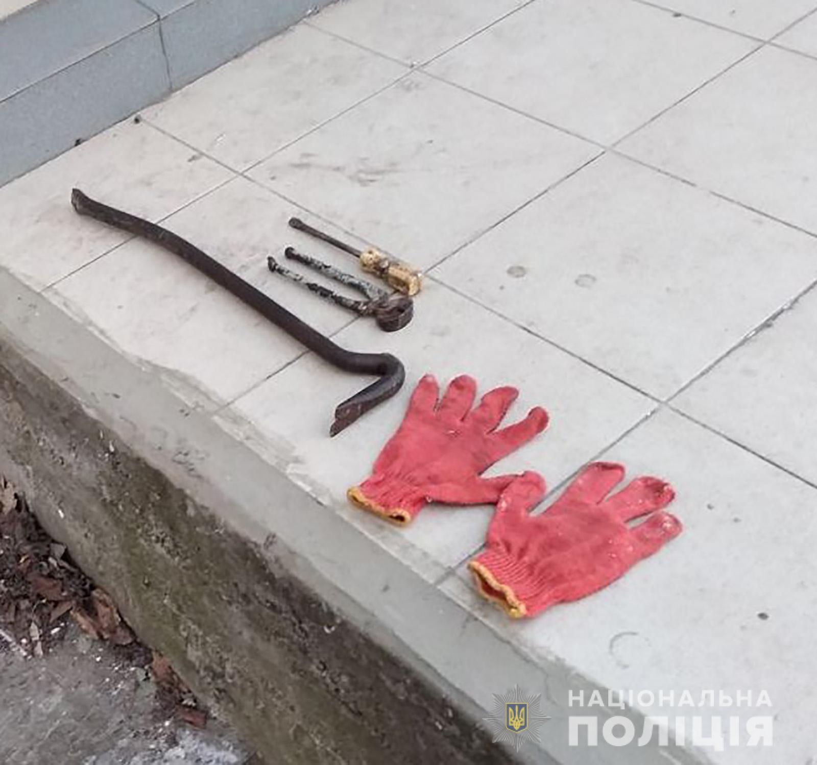В Запорожье на Космосе произошла кража в салоне красоты: появились подробности и ФОТО