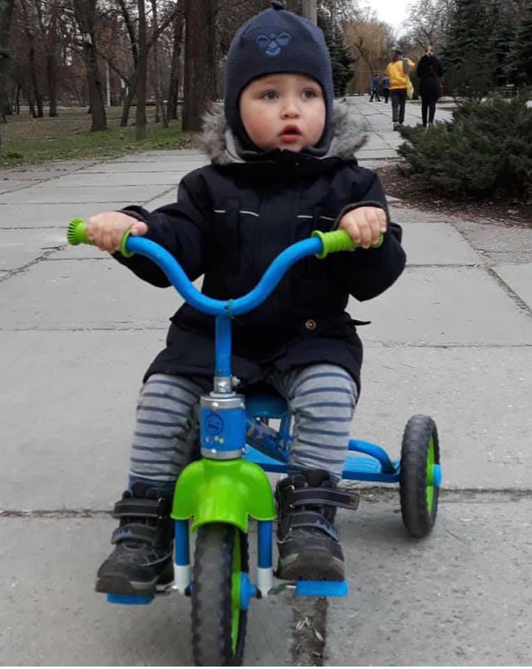 В Запорожье посреди белого дня украли маленького ребенка (ФОТО)