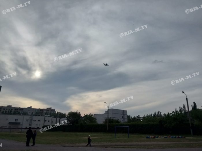 В Запорожской области местные жители заметили низко летающие самолеты (ВИДЕО, ФОТО)