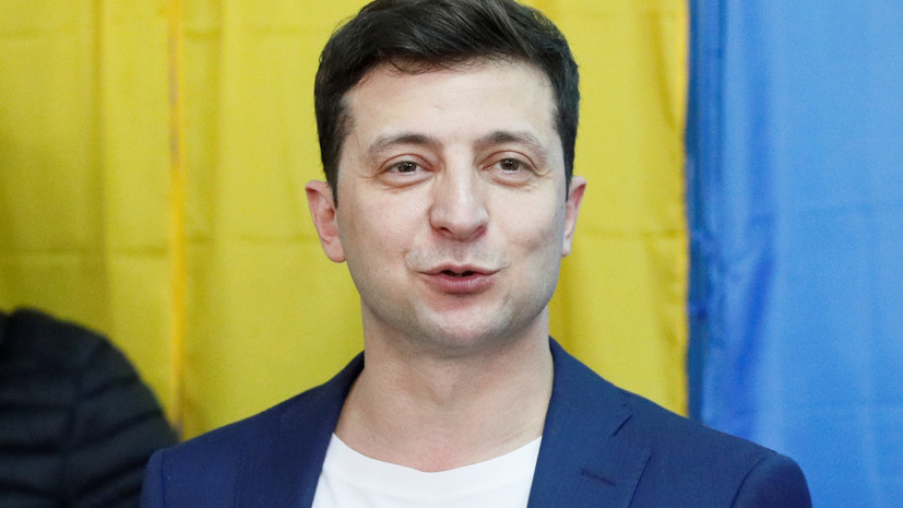 Новоизбранный президент Украины оделся в вышиванку (ФОТОФАКТ)