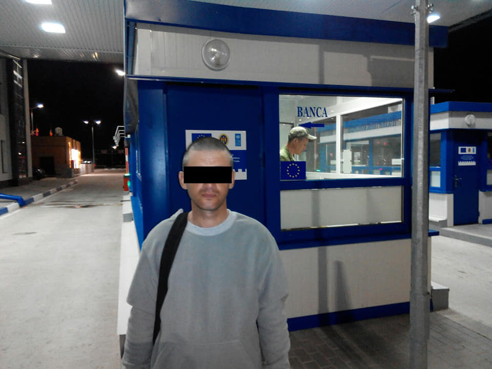 В Запорожской области на родину принудительно вернули иностранца (ФОТО)