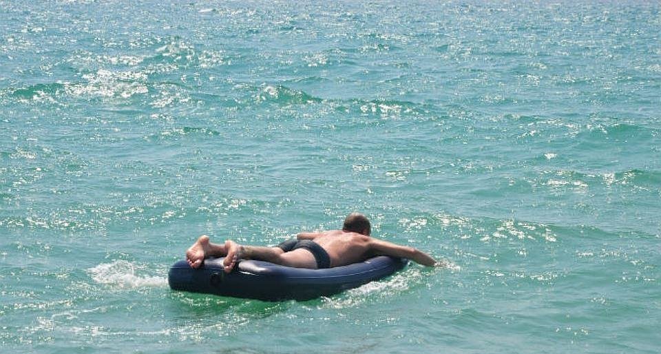 На курортах Запорожской области в море унесло сразу 13 человек