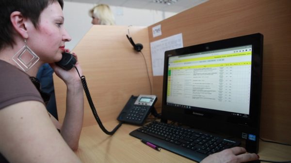 Травы по пояс: запорожцы сетуют на плохую работу контакт-центра (ФОТО)