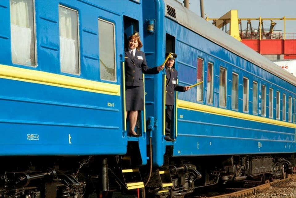 "Всё есть, но ничего не работает": как доехать из Бердянска в Запорожье на плацкарте, и выжить (ВИДЕО)