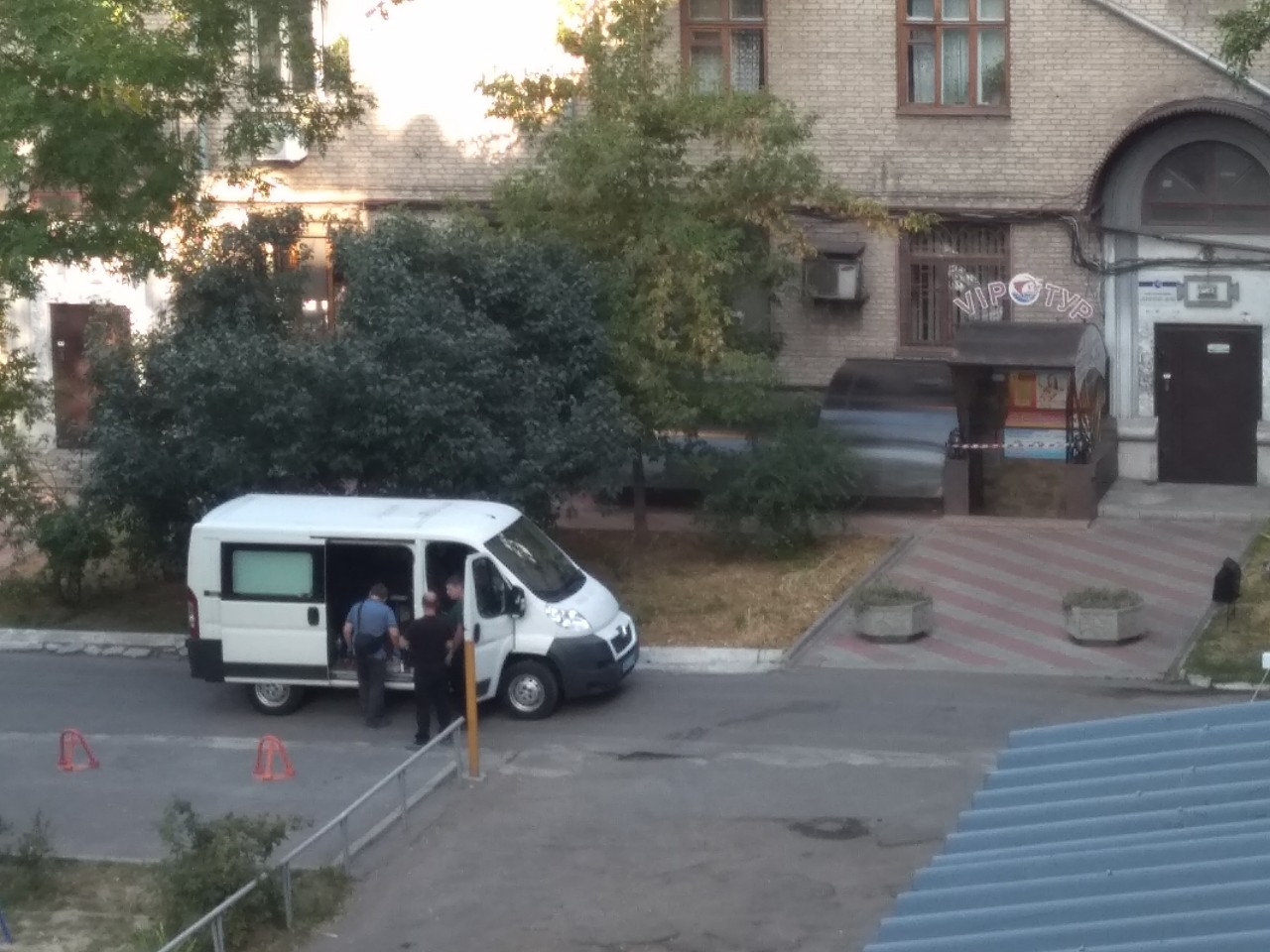 Что случилось с турфирмой, и над чем работали криминалисты в центре Запорожья: официальный ответ (ФОТО)