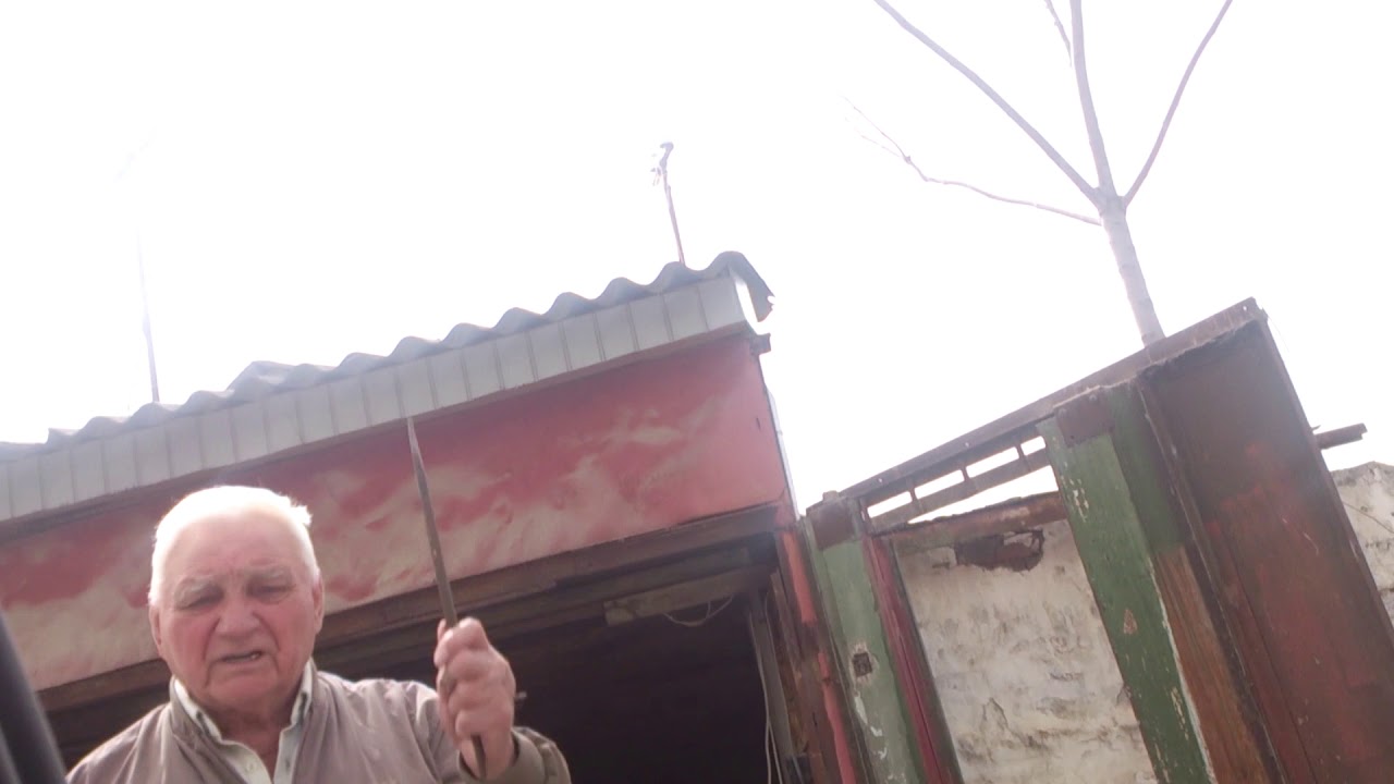 В Запорожье агрессивный дедушка держит в страхе целое общежитие (ФОТО)