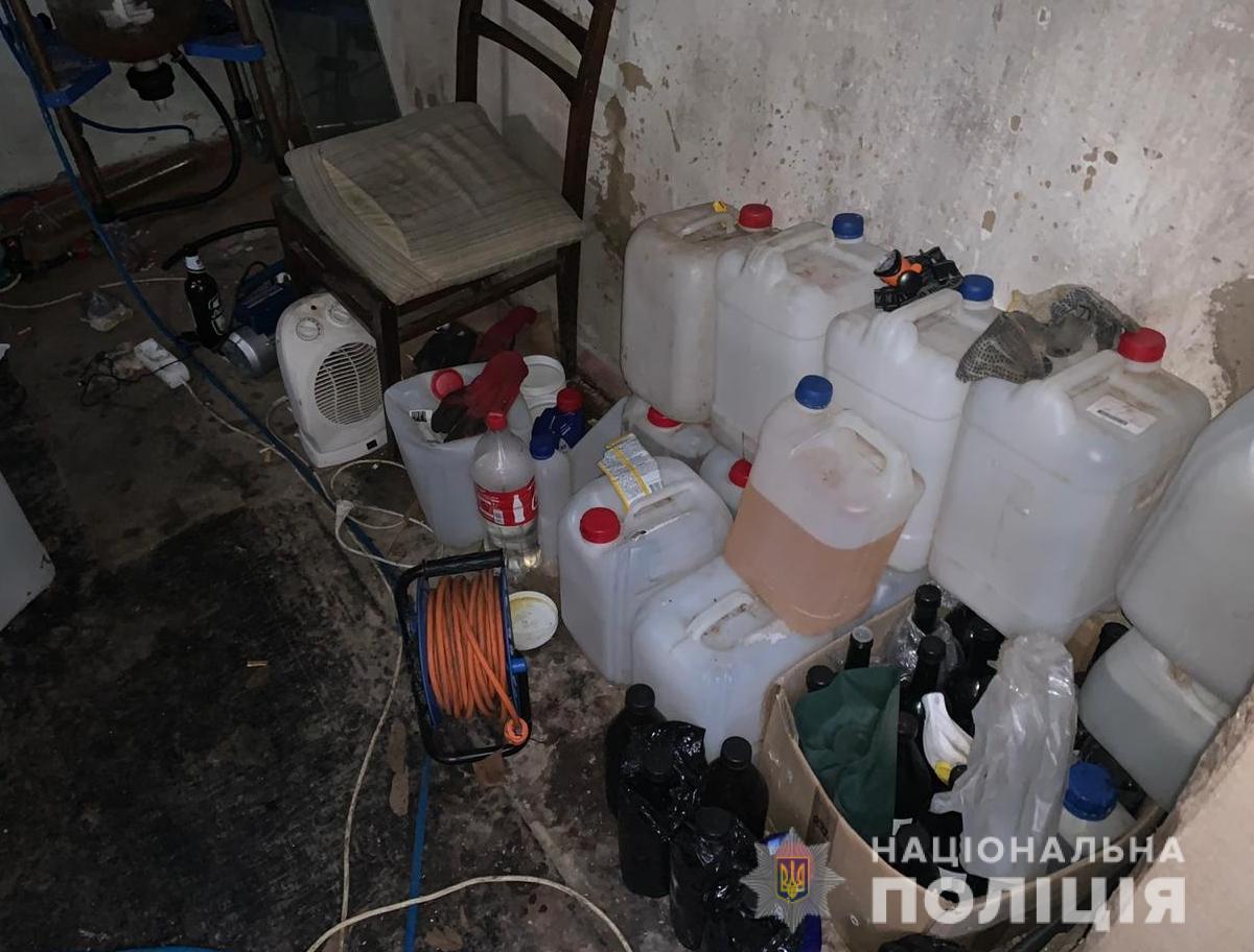 В частном секторе Запорожья обнаружили большую нарколабораторию (ФОТО)