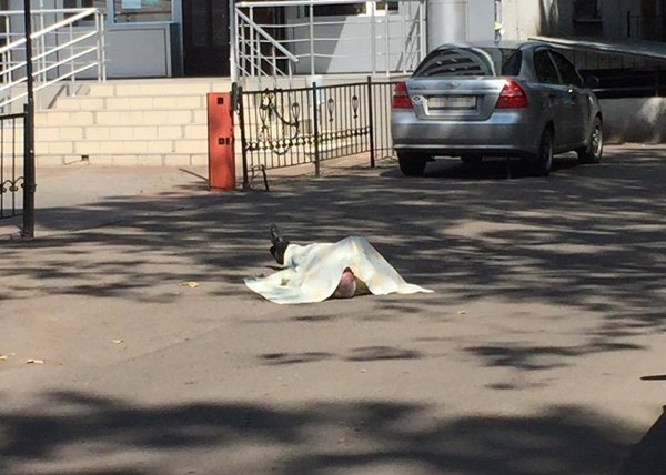 В Запорожье утром на улице скончался наркоман (ФОТО)