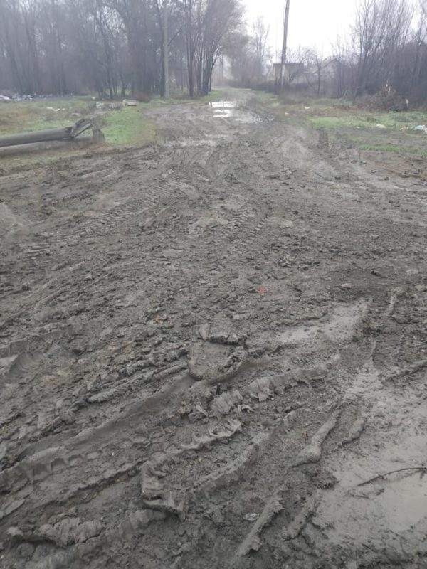 Жители частного сектора в Запорожье тонут в грязи (ФОТО)