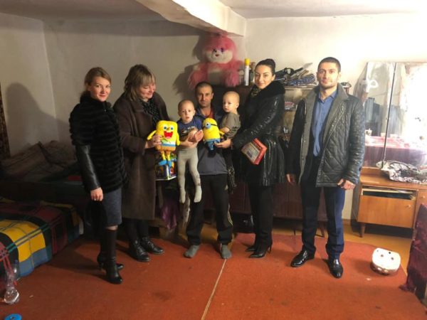 Прокуроры из Запорожья примерили на себя роль святого Николая (ФОТО)