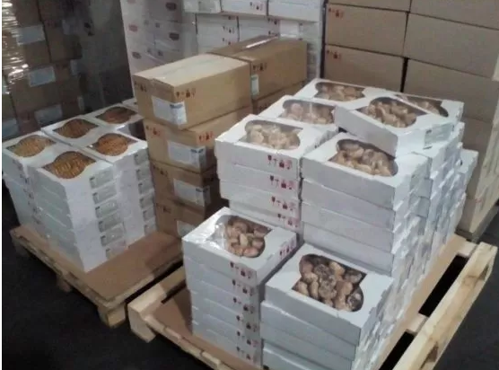 Компания “Хлібодар” передала детским больницам Запорожья новогодние подарки (ФОТО)