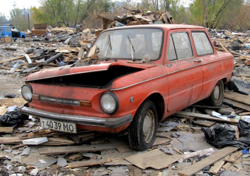 Забытый "ЗАЗ": за рубежом обнаружили кладбище автомобилей советского автопрома (ФОТО)