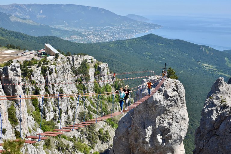 "Україна понад усе": как запорожцев в Крыму приветствовали (ВИДЕО)