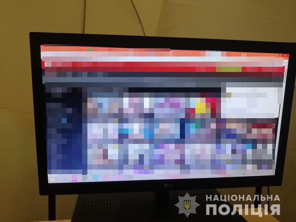 Нелегальный заработок вебкам-моделей в Запорожье: полиция "накрыла" порностудию (ФОТО)