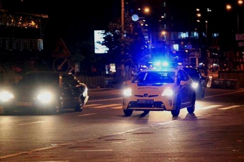 В погоне за нарушителем запорожские патрульные заблокировали движение на проспекте Соборном (ВИДЕО)