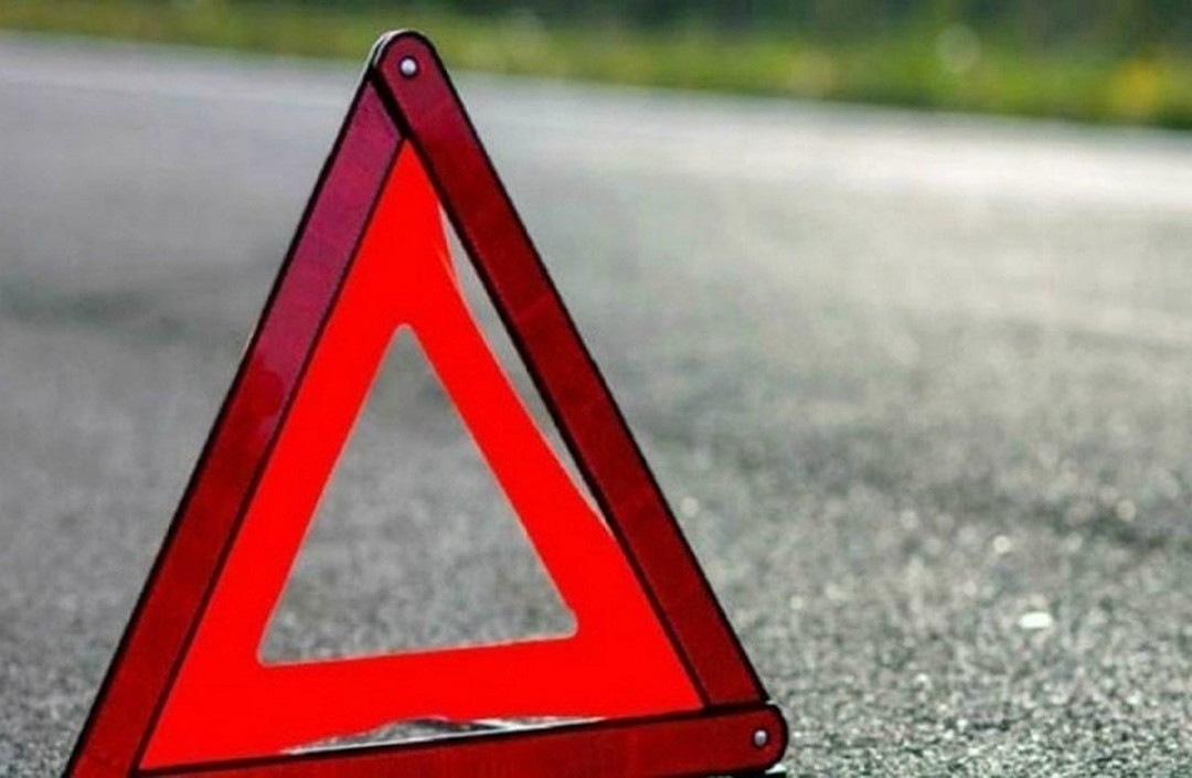 В Запорожье в очередной раз на "зебре" сбили пешехода (ВИДЕО) 1 В Запорожье в очередной раз на "зебре" сбили пешехода (ВИДЕО)
