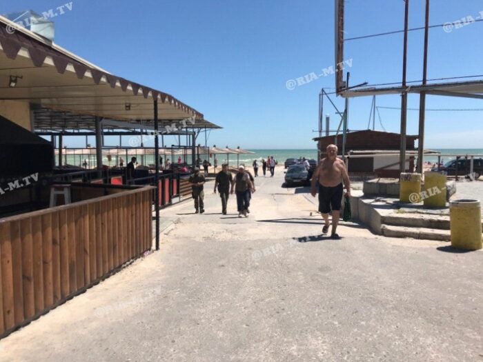 На побережье Азовского моря отдыхающие заметили нацгвардейцев (ФОТО, ВИДЕО)