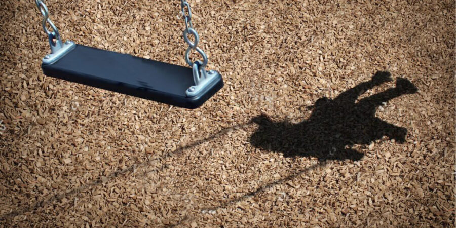Родители оставили одну в машине: в Запорожской области пропала 4-летняя девочка