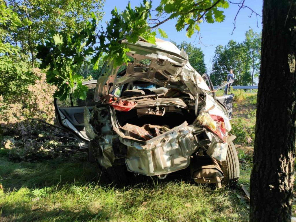 Под Запорожьем произошло две смертельных аварии: машины превратились в груду металла (ФОТО)
