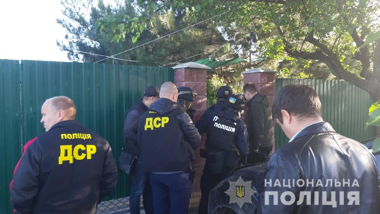 В Запорожской области рэкетиры вымогали у горожан крупные суммы денег за «крышу» (ФОТО)