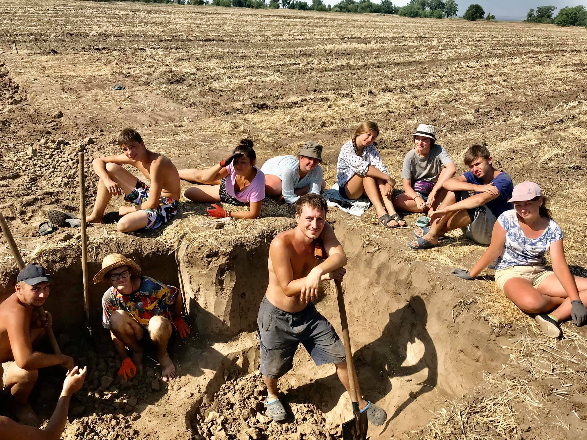 В Запорожской области во время раскопок обнаружили уникальные находки (ФОТО) 2 В Запорожской области во время раскопок обнаружили уникальные находки (ФОТО)