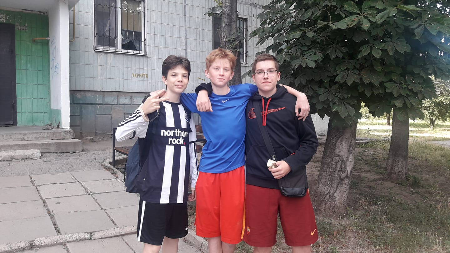 В Запорожье школьники организовали спасательную операцию для кошки-инвалида (ФОТО)