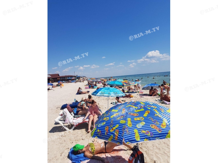 Запорожцам показали, что сейчас происходит на курорте Азовского моря (ФОТО) 4 Запорожцам показали, что сейчас происходит на курорте Азовского моря (ФОТО)