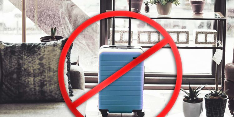 В Запорожской области мужчине не разрешают выезжать за границу из-за собаки