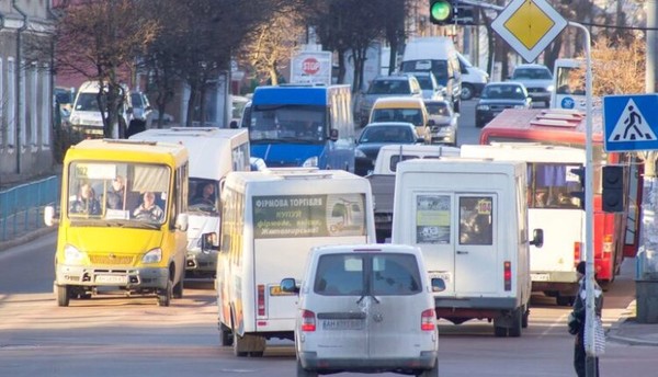 «Я вижу, что ты старуха»: в Запорожской области произошел очередной конфликт в маршрутке