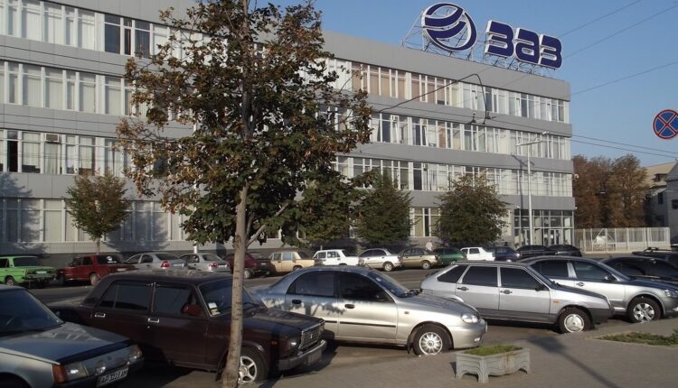 АвтоЗАЗ представил серию новой модели транспорта (ФОТО)