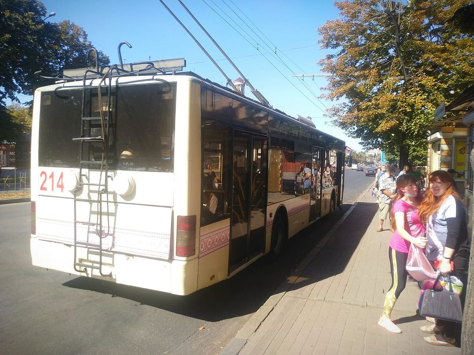 В Запорожье водитель троллейбуса отказался ехать по маршруту из-за отсутствия сдачи для пассажира