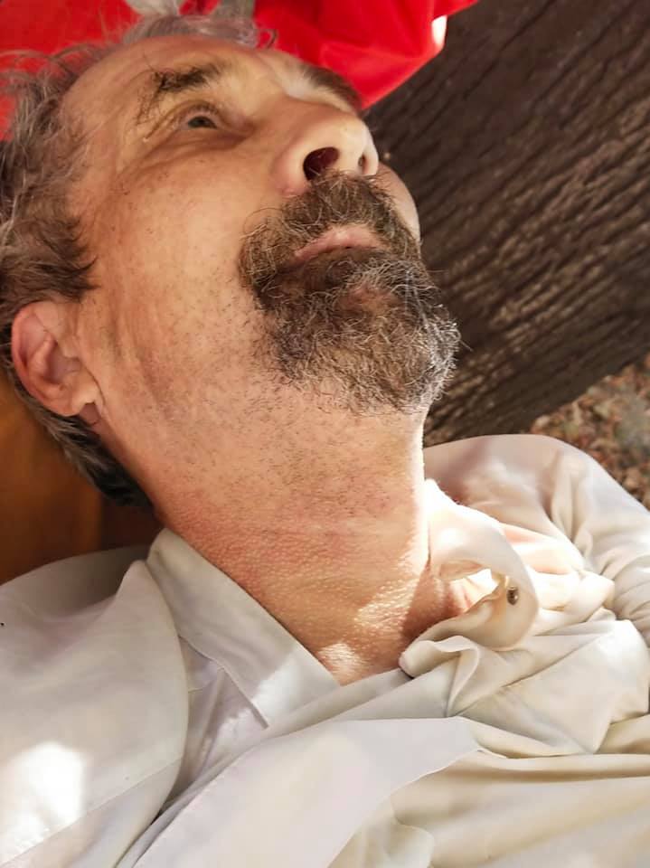В Запорожье мужчина потерял сознание посреди улицы: разыскиваются родственники 3 В Запорожье мужчина потерял сознание посреди улицы: разыскиваются родственники