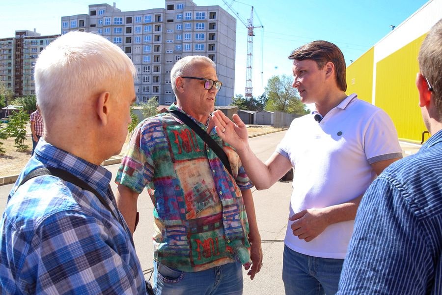 Мы найдем способ достроить объекты, – Виталий Тишечко встретился с обманутыми инвесторами ЖК «Казак Сити» и «Монолит» 1 Мы найдем способ достроить объекты, – Виталий Тишечко встретился с обманутыми инвесторами ЖК «Казак Сити» и «Монолит»