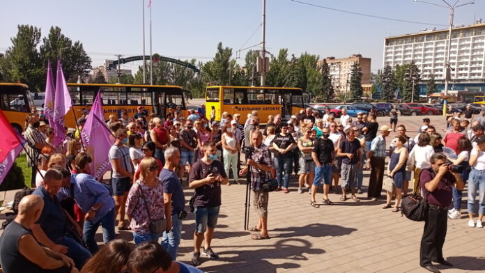 “Мы имеем право на протест!”: в Запорожье состоялась масштабная акция предпринимателей (ФОТОРЕПОРТАЖ)