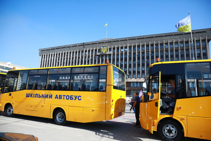 В Запорожье представили вторую партию нового транспорта АвтоЗАЗ (ФОТО)